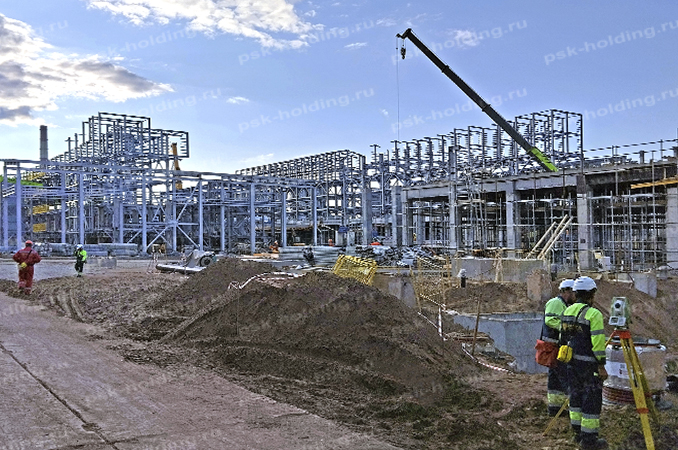 Строительство эстакады на заводе Нижнекамскнефтехим